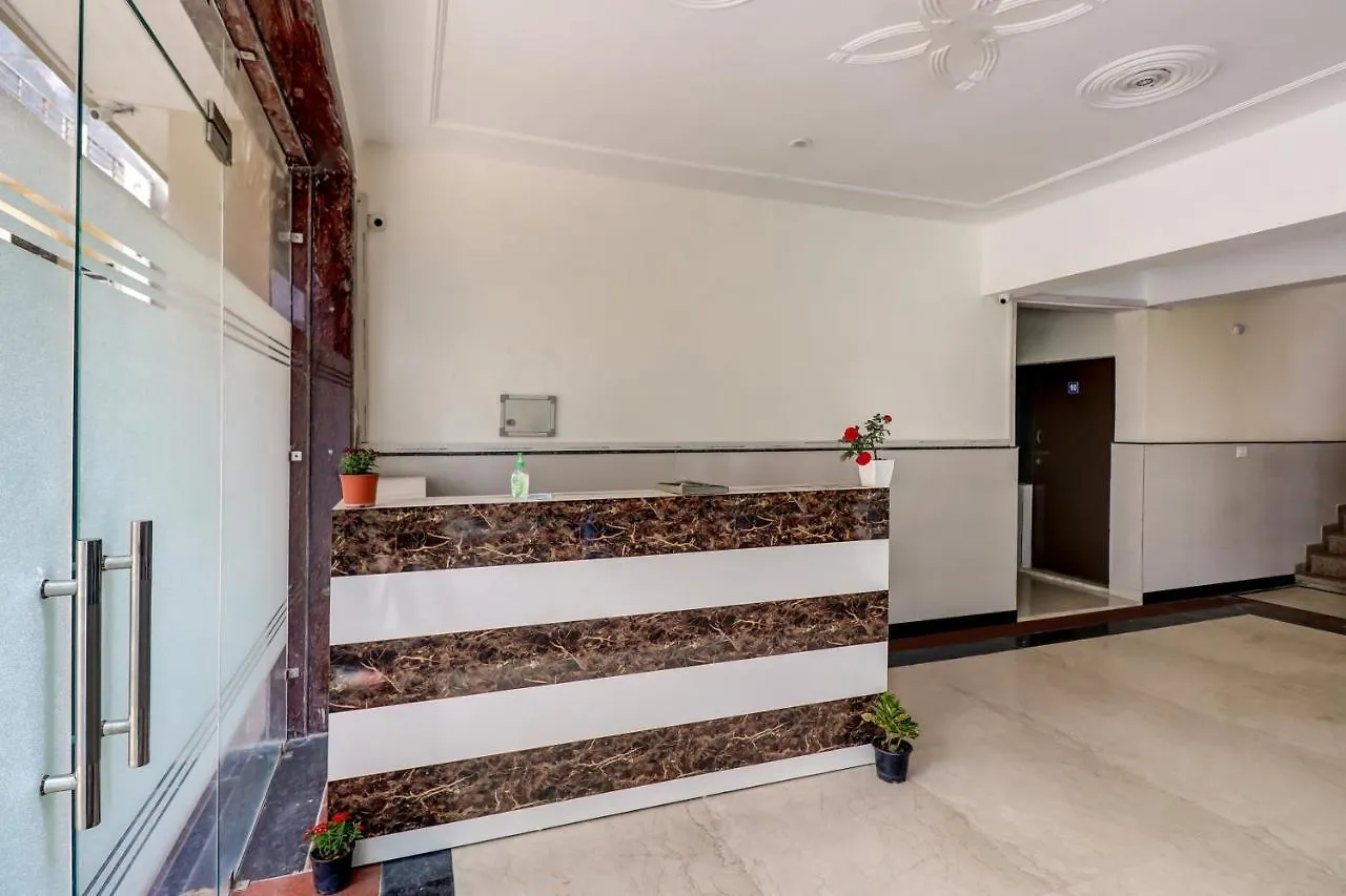 **  גורגאון Spot On 78882 Shree Shakti Hotel Near Leisure Valley Park הודו